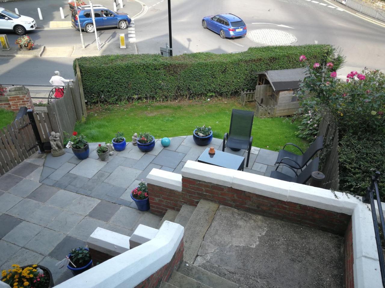 Bed and Breakfast The Grove Whitby Exterior foto